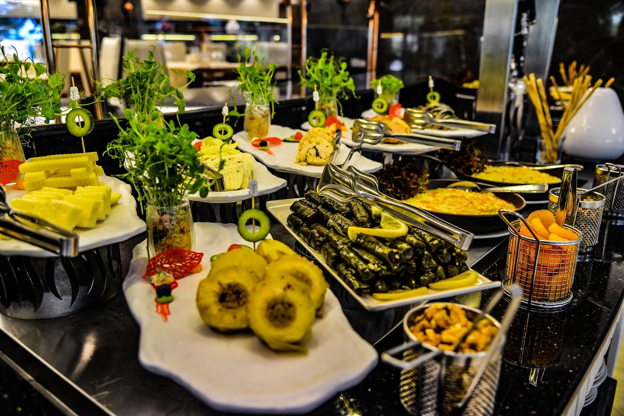 WOME gastronomi çekiminden yemek sunumu